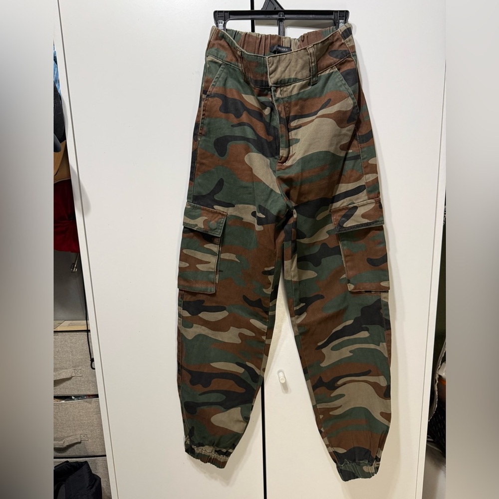 Forever21 Camo Cargo joggers